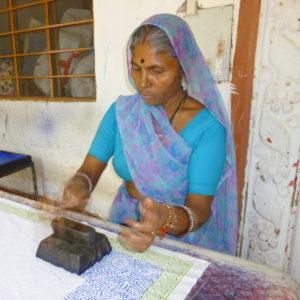 Initiative for displaced communities