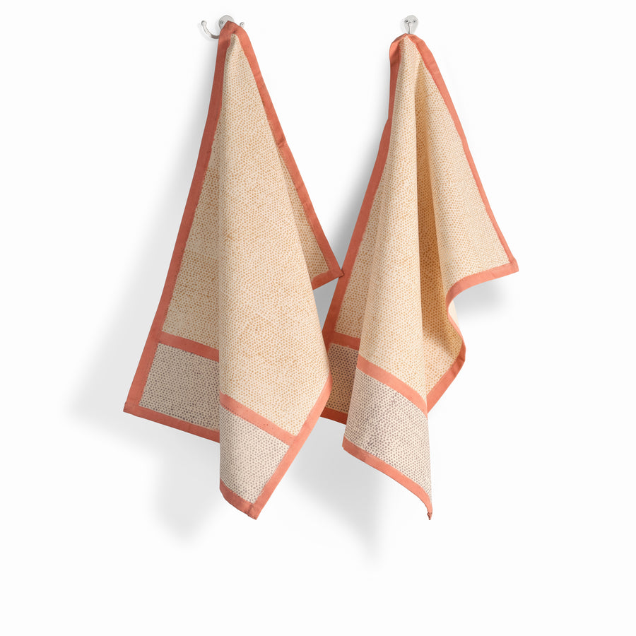 RAINDROP - CINNAMON BLAZE Kitchen Towel