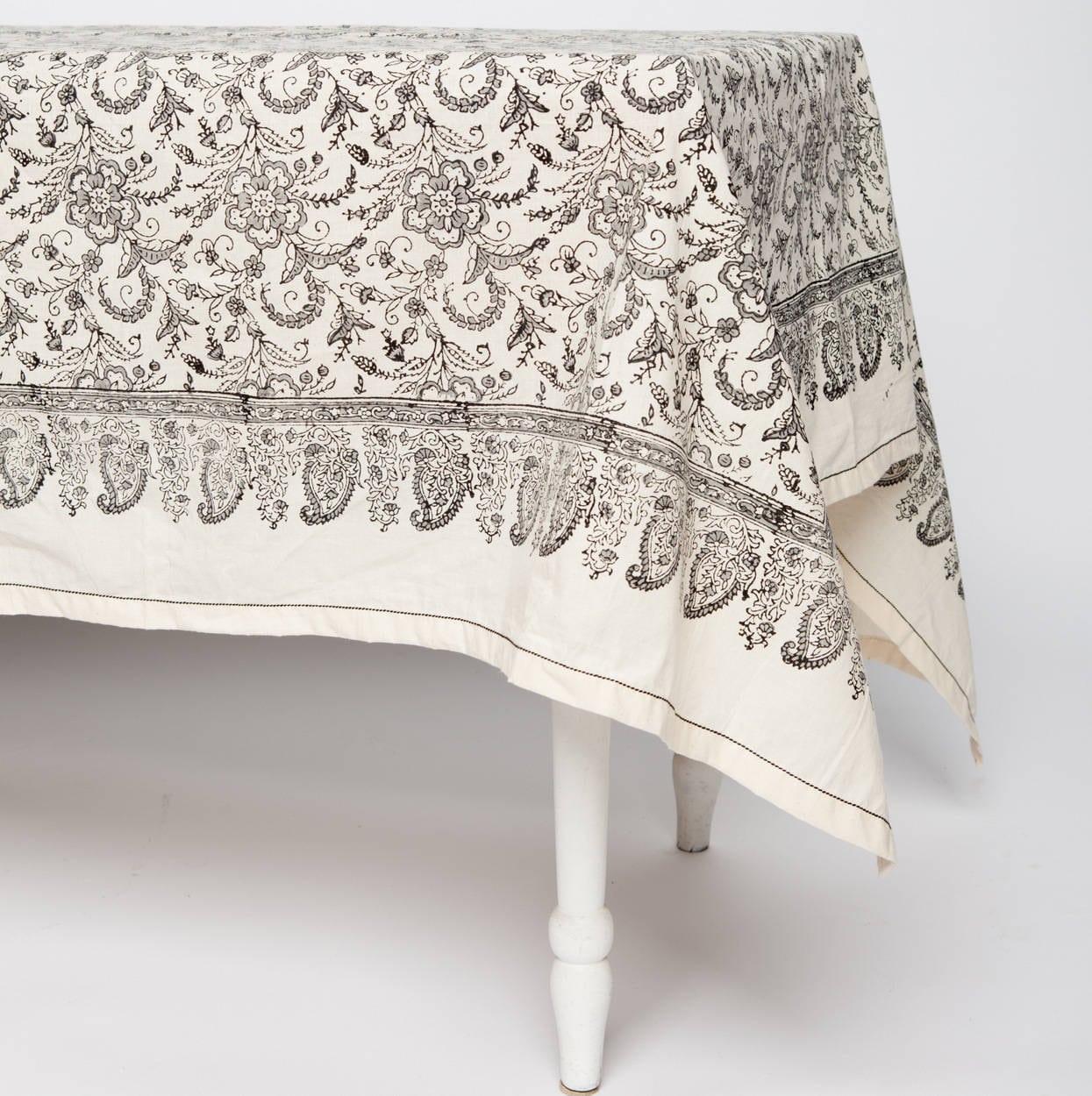 IVY SLATE Table Cloth