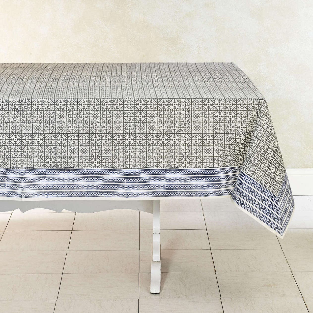 DOVE Table Cloth