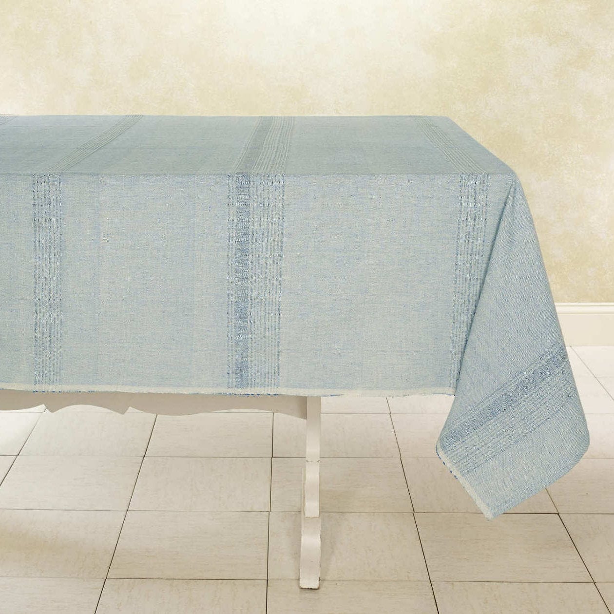 JUNIPER BERRY Table Cloth