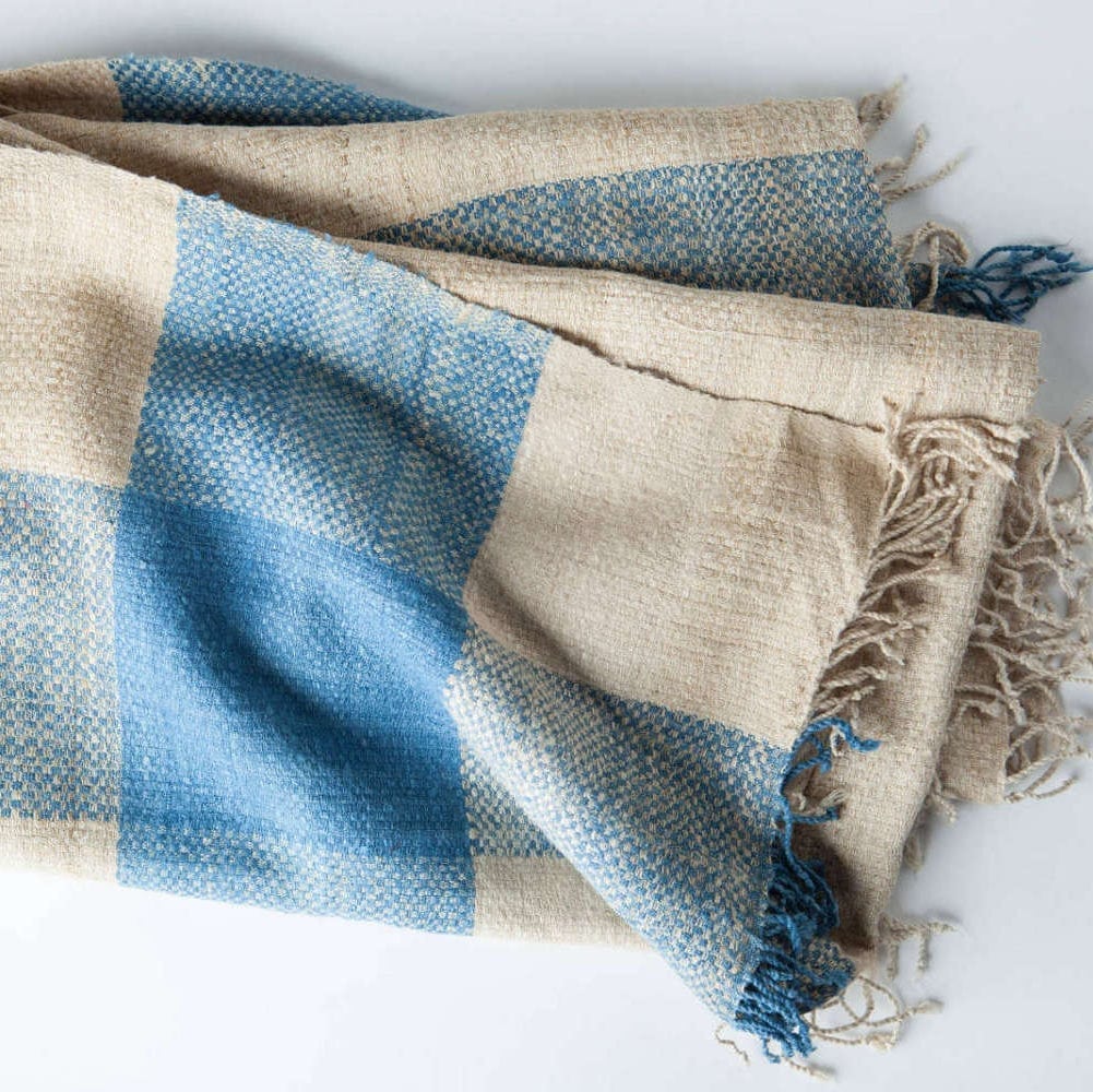 INDIGO BORDER Throw