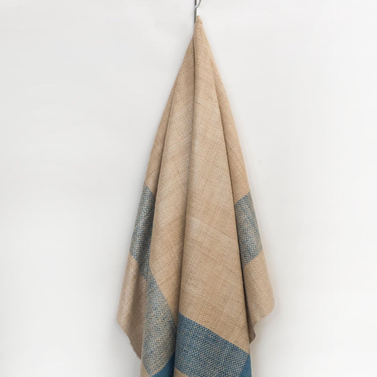 INDIGO BORDER Throw